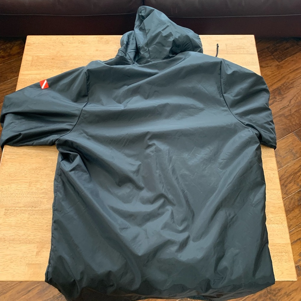 I Dive SCUBA/Post-Dive Trident Coat - Picture 9 of 9